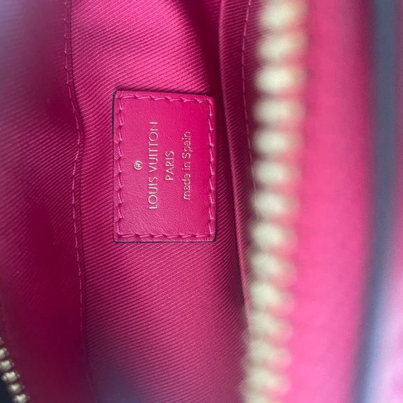 Louis Vuitton | Empreinte Saintonge Bag - Picture 9 of 12